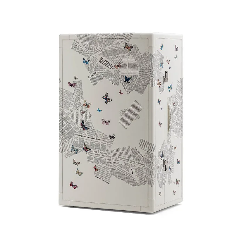 *Italian-style Luxurious Solid Wood Wine Cabinet with a Butterfly-shaped Design Suitable for Home Decoration in the Living Room