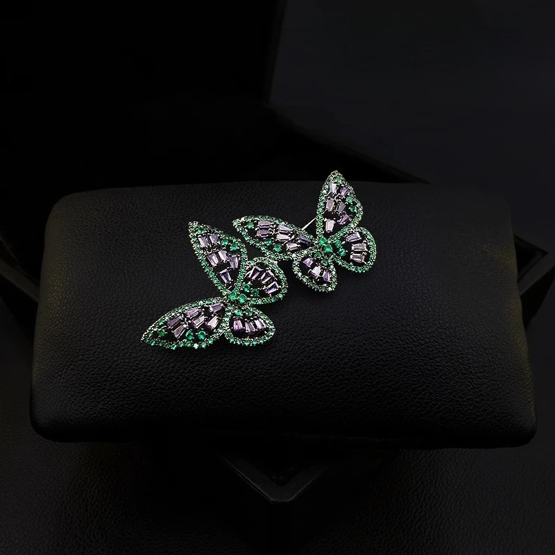 1768 Luxury Vintage Green Butterfly Brooch Exquisite High-End Women Coat Sweater Insect Corsage Neckline Pin Accessories Jewelry