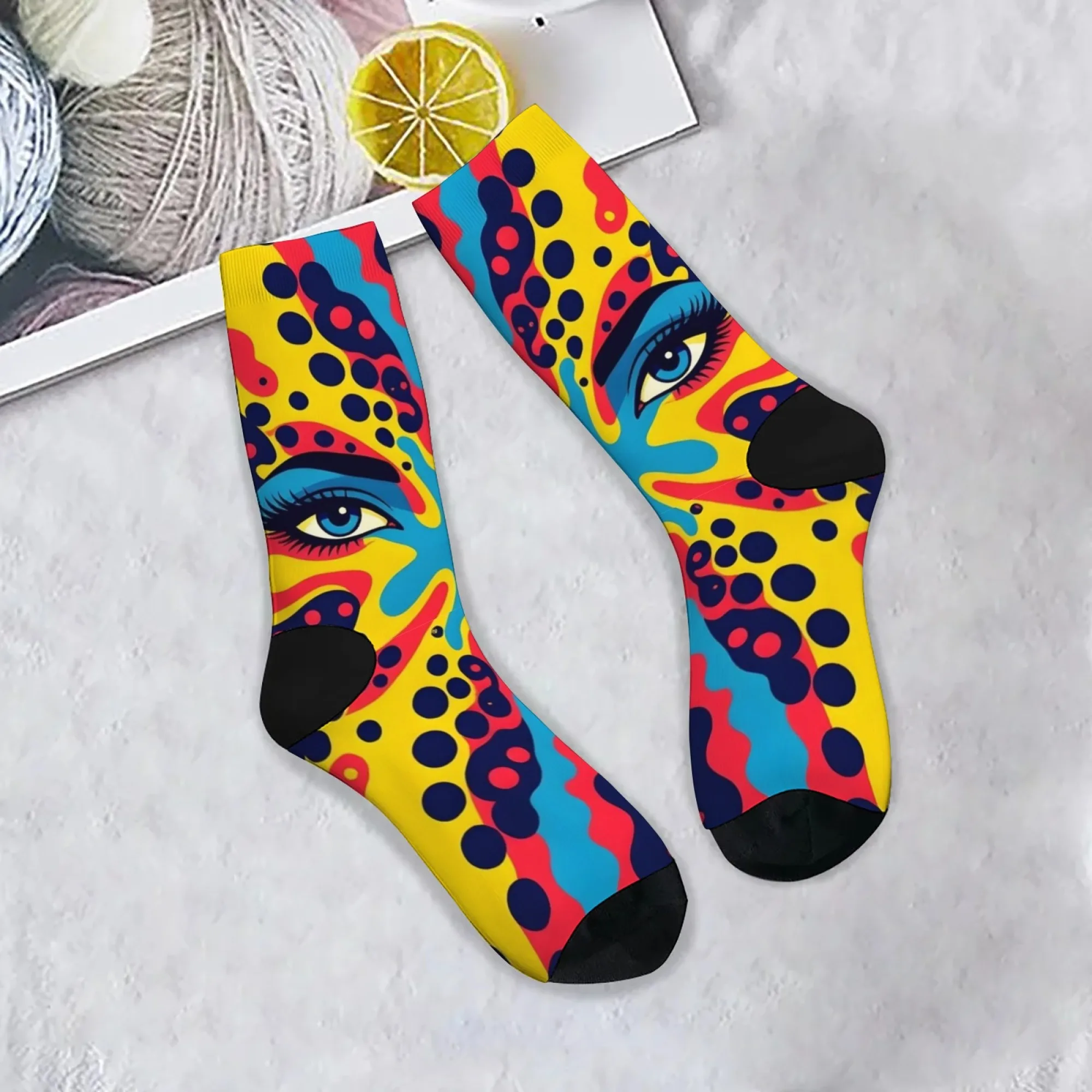Colorful Swirling Eye Print Men's Socks Non-slip and Breathable Socks Retro Cartoon Harajuku Style Fashionable Hip-hop Socks