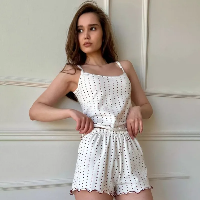 

Комплект женской пижамы Весна-Лето 2026: топ-майка и шорты с европейским принтом в виде сердец, эластичный трикотаж, мягкая дышащая ткань, для дома и отдыха