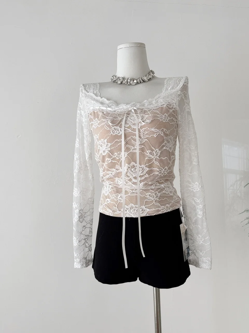 프렌치 슬림 롱 슬리브 스퀘어 칼라 레이스 트림 베이스 레이어 탑 여성 겨울 2025 신상 디자인 티셔츠 젊은 소녀용