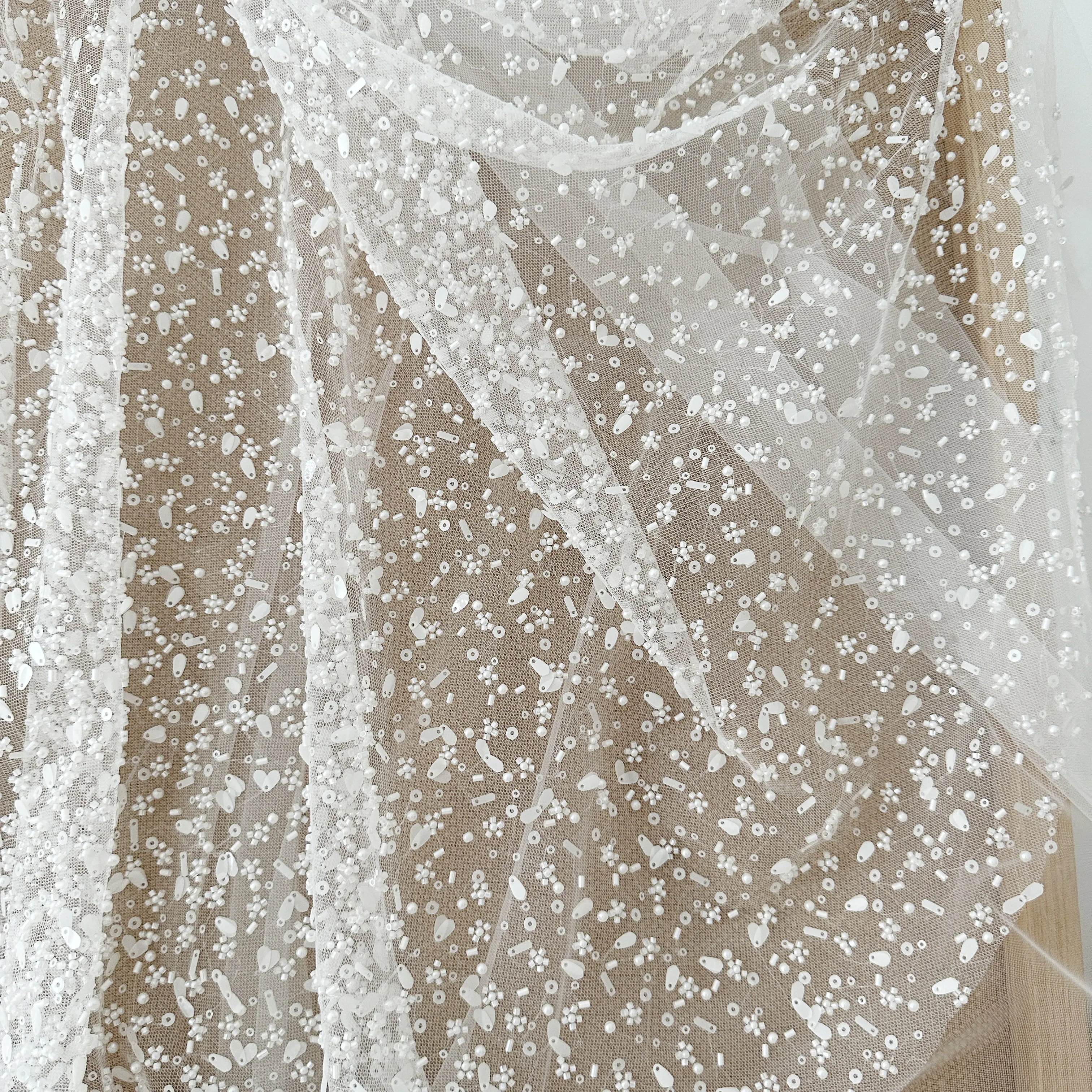 3D-Perlen-Pailletten-Spitzenstoff, verschlüsseltes Porzellan, weißes Hochzeitskleid, fortschrittliche Anpassung, DIY-Braut – Detail 3