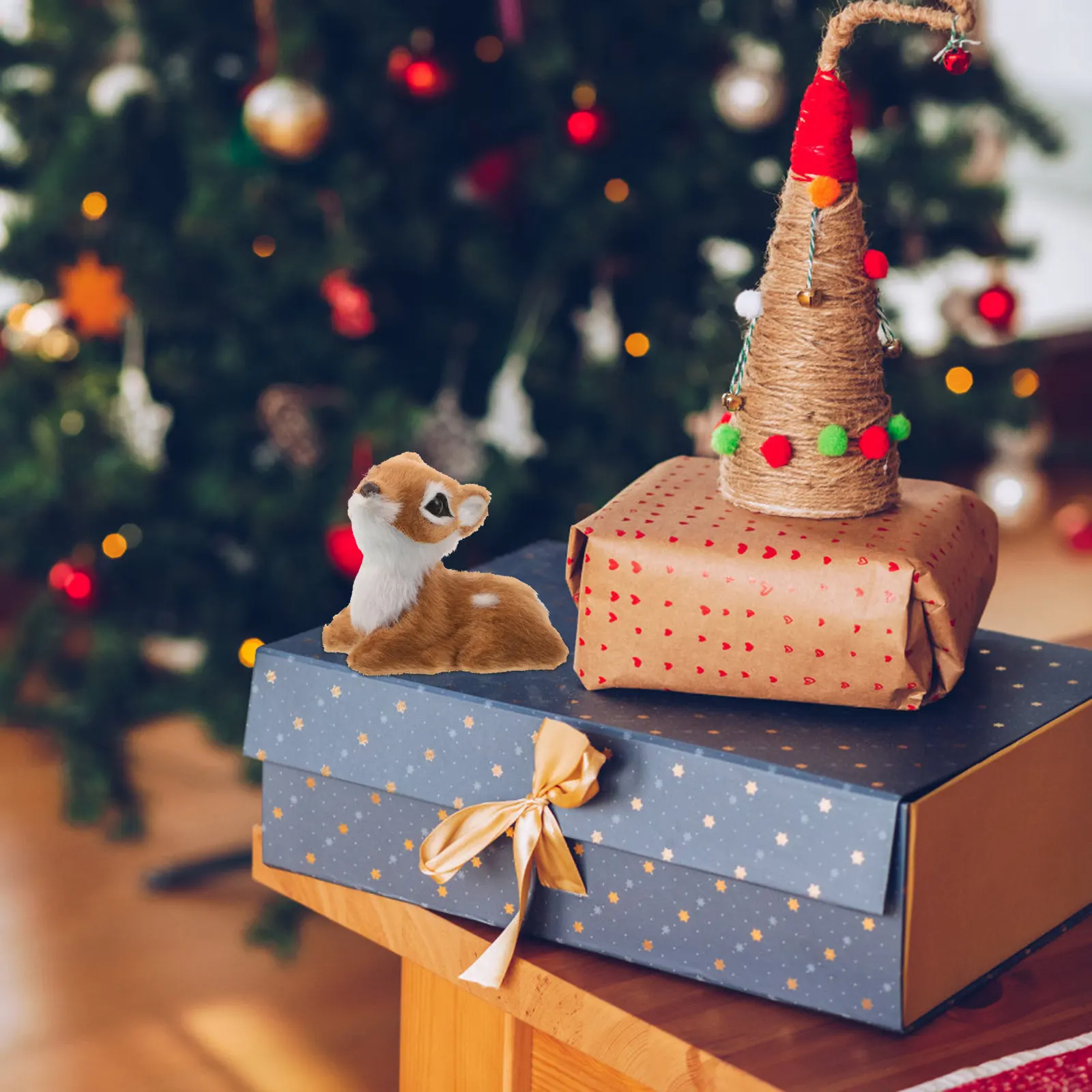 

2Pcs Realistic Christmas Deer Statue Artificial Wool Plastic Antlers Festive Table Mantle Shelf Decor Small Lightweight Holiday