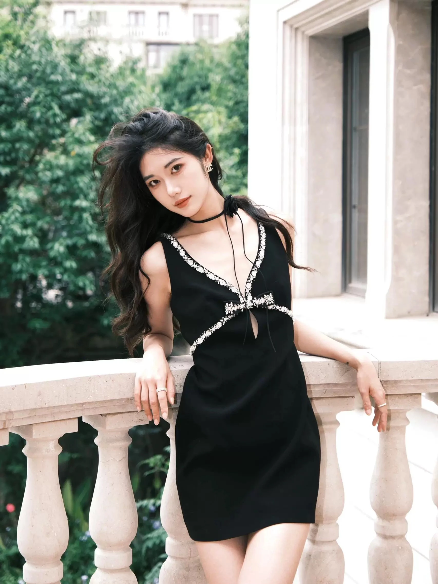 

Новинка лета: женское черное платье с тяжелой отделкой, стразами, узлами, на бретельках, с завышенной талией, универсальное, в китайском стиле