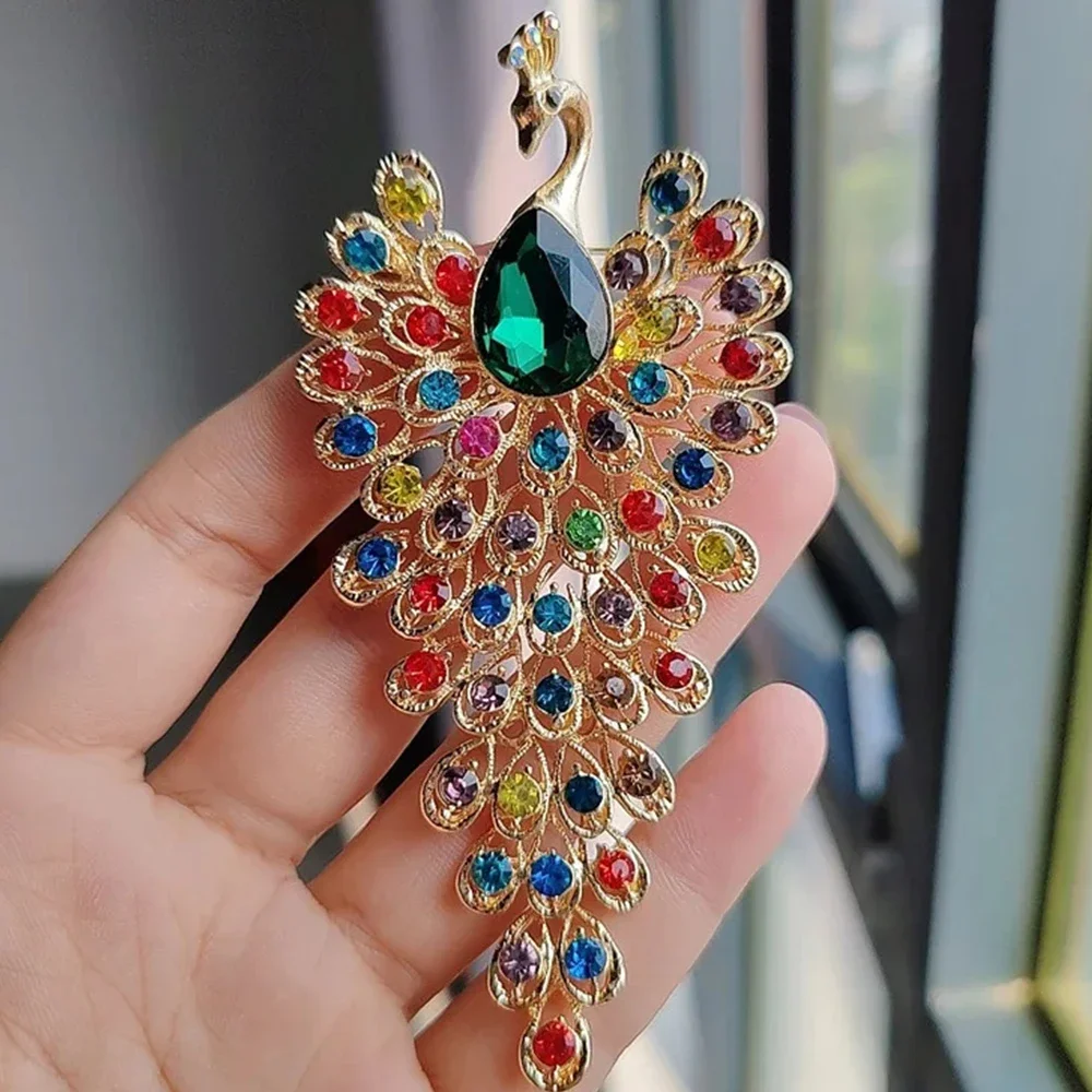 2024 New Colorful Rhinestone Peacock Brooch Pins for Women Crystal Phoenix Animal Brooches Clothing Accessory