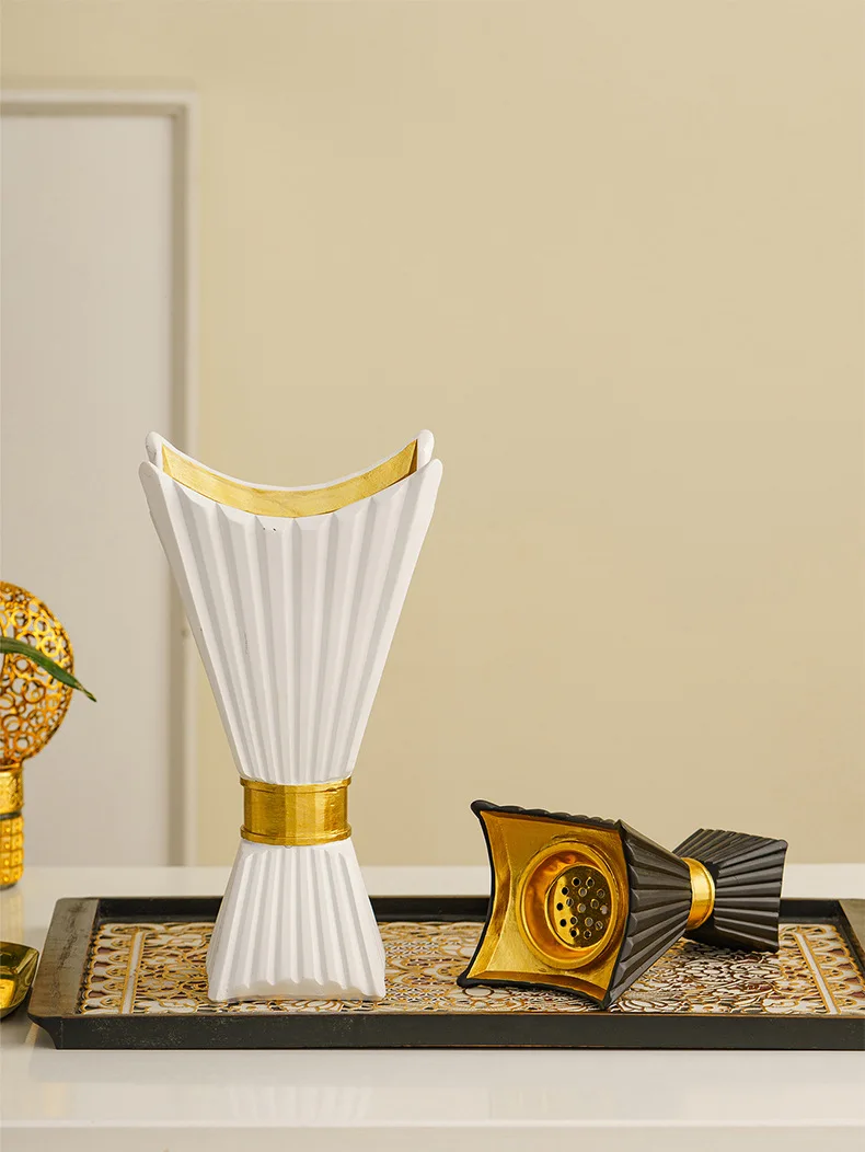 Modern Square Corner Holy Grail Incense Burner Light Luxury Aromatherapy Burner Home Living Room Desktop Decoration Ornament