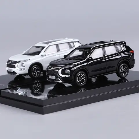 Till salu 1:64 Outlander svart/vit legeringsmodellbil 12 best sales Pajero-leksak - №9