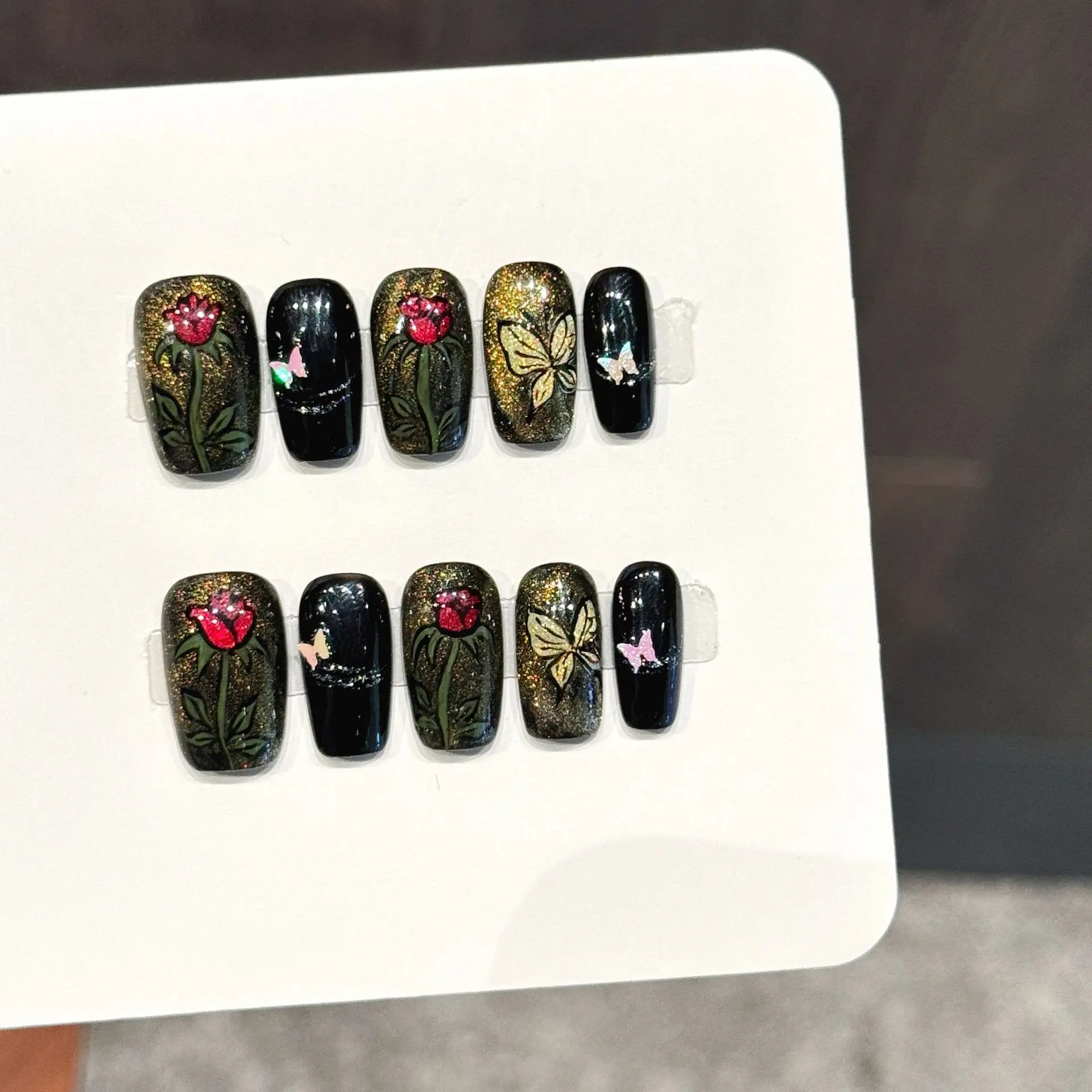 10PCS Luxus handgemachte Presse auf Nägel Schwarz Gold Schmetterling Floral chinesisches Design gefälschte Nägel mit 4-TEILIGEM Werkzeug selbstklebender Nagelkleber