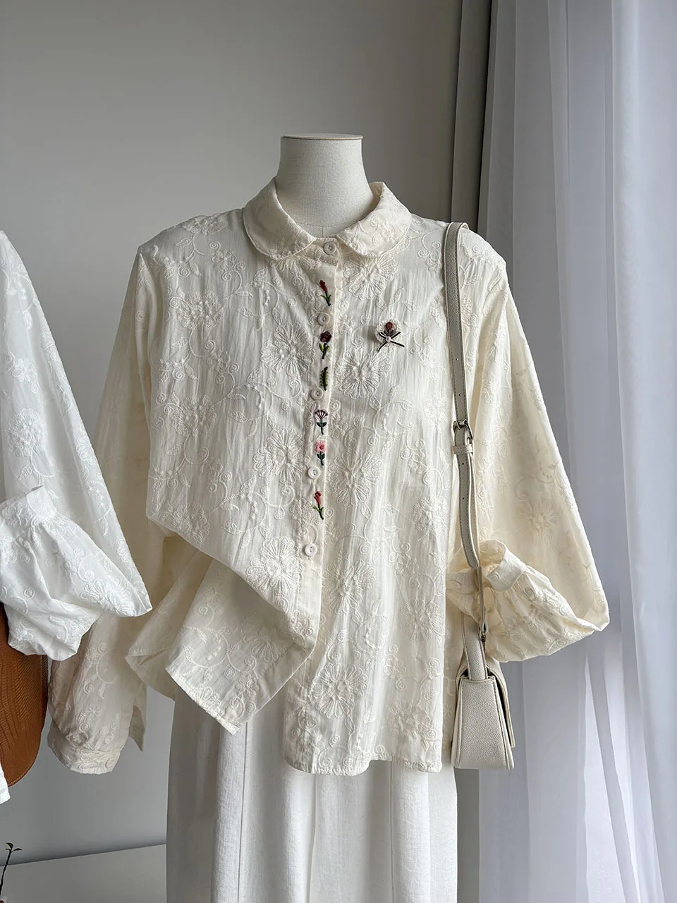 Women Beige Peter Pan Collar Blouse Floral Embroidery Textured Fabric Lantern Long Sleeve Loose Vintage Female Babydoll Shirt