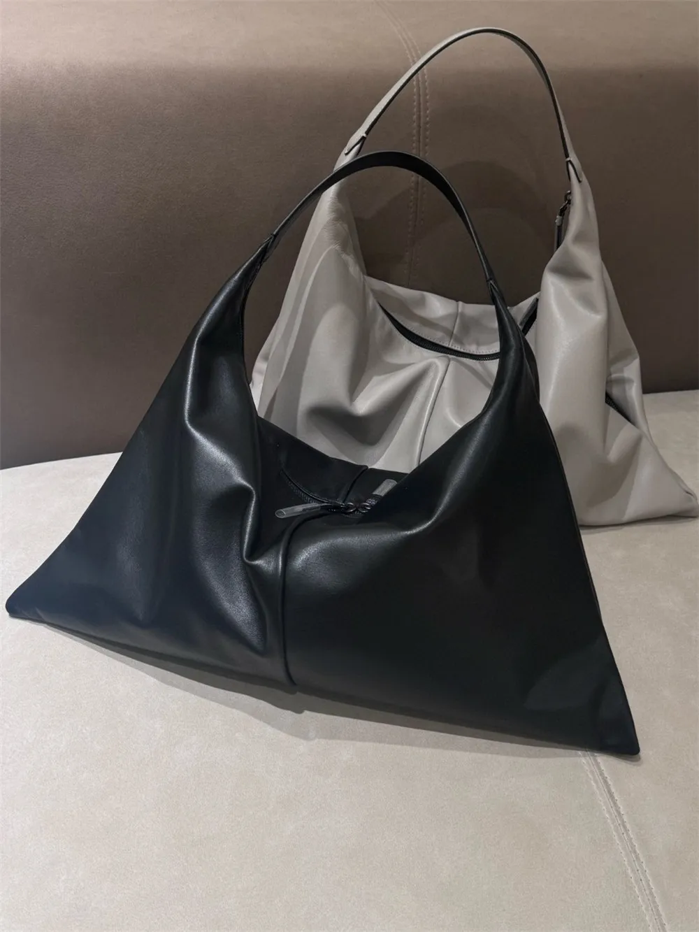

New Women's Fashionable Versatile Elegant And Stylish Shoulder Bag
