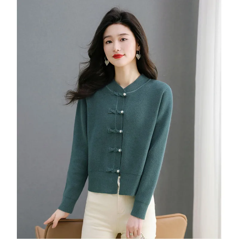 Neue chinesische Strickjacke Damen Frühling Herbst Kleidung neuer kurzer Absatz mit leichtem National Style Buckle Sweater Mantel