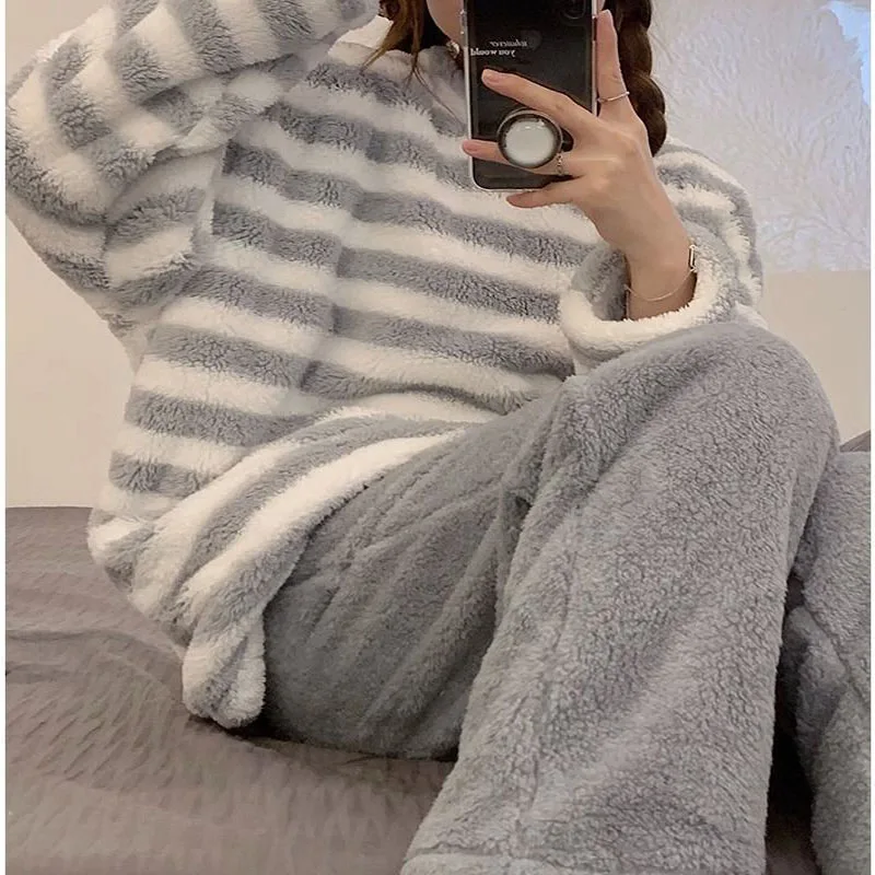 2PCS/Set Padded Thickened Warm Fall Winter Long-Sleeved Soft Pajamas Women Coral Flannel Outside Striped Flannel Homewear