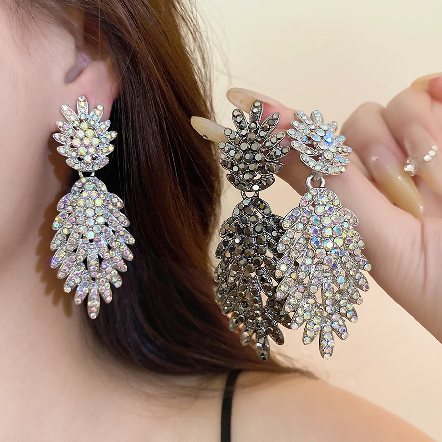 Layered Pineapple Structure and All Over Rhinestone Earring Versatile and Shiny Look Gowns and Party Luxury Designer Jewelry