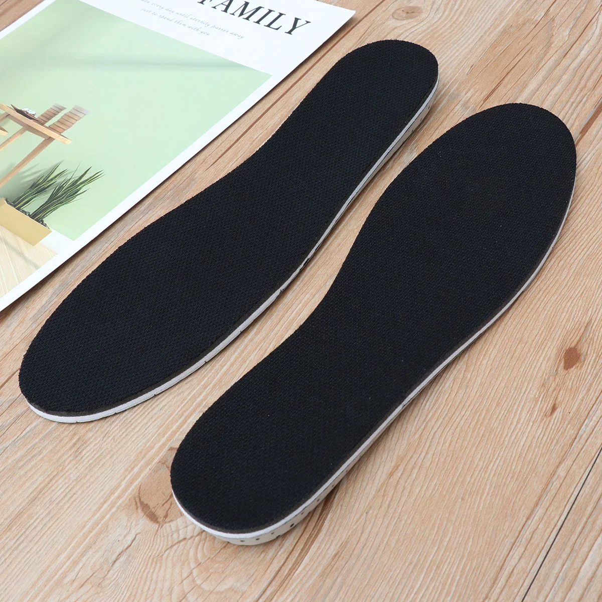 แผ่นเสริมส้นรองเท้าแบบซ่อน 1 คู่ ความสูง 3 ซม. ทำจากวัสดุ EVA สำหรับผู้ชายและผู้หญิง ช่วยเพิ่มความสูง รองรับเท้า ไม่ลื่น ช่วยดูแลสุขภาพเท้า