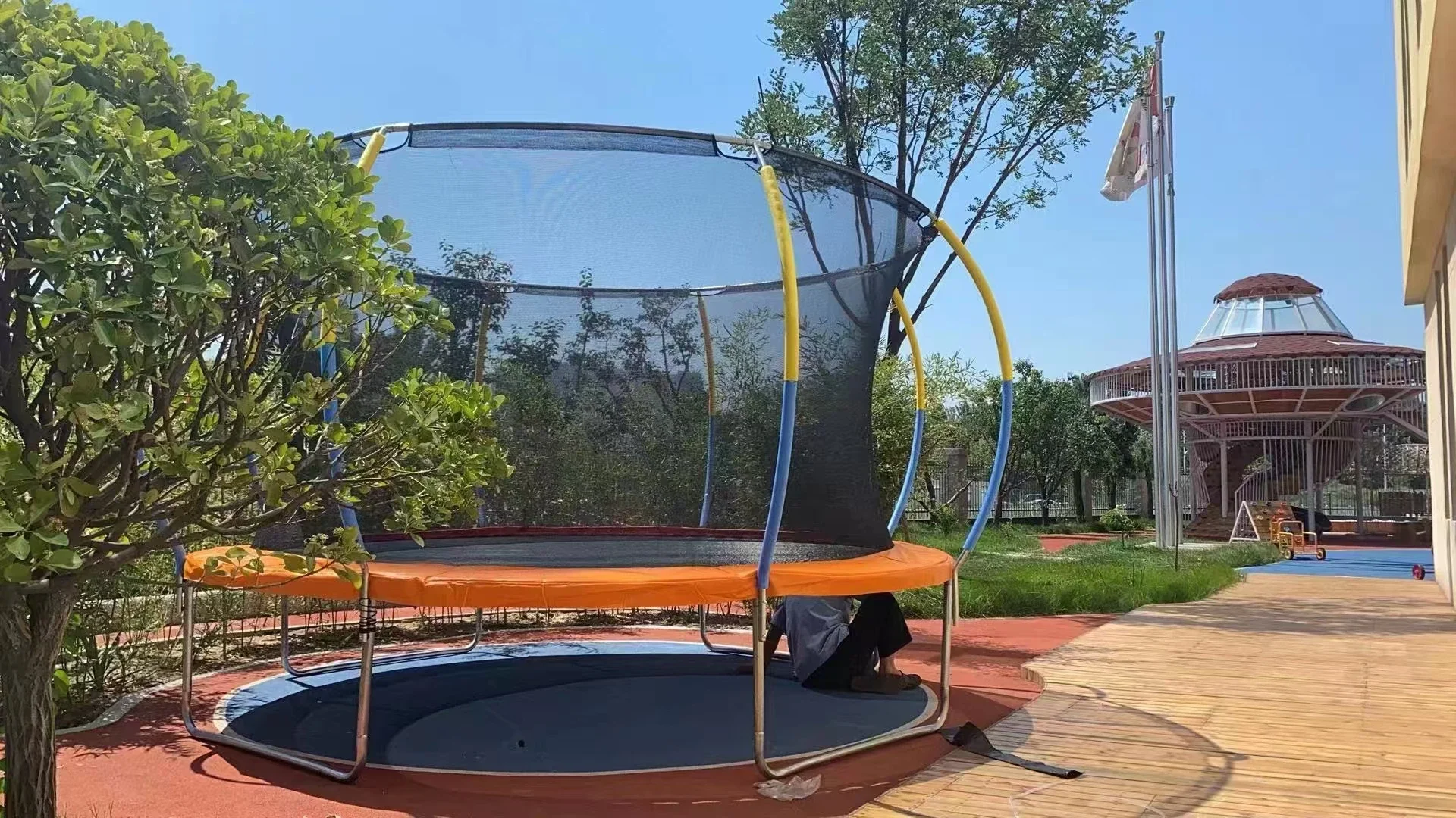 Trampoline manufacturers big round kids jumping trampoline for adults outdoor wholesale with safety net rebounding trampoline