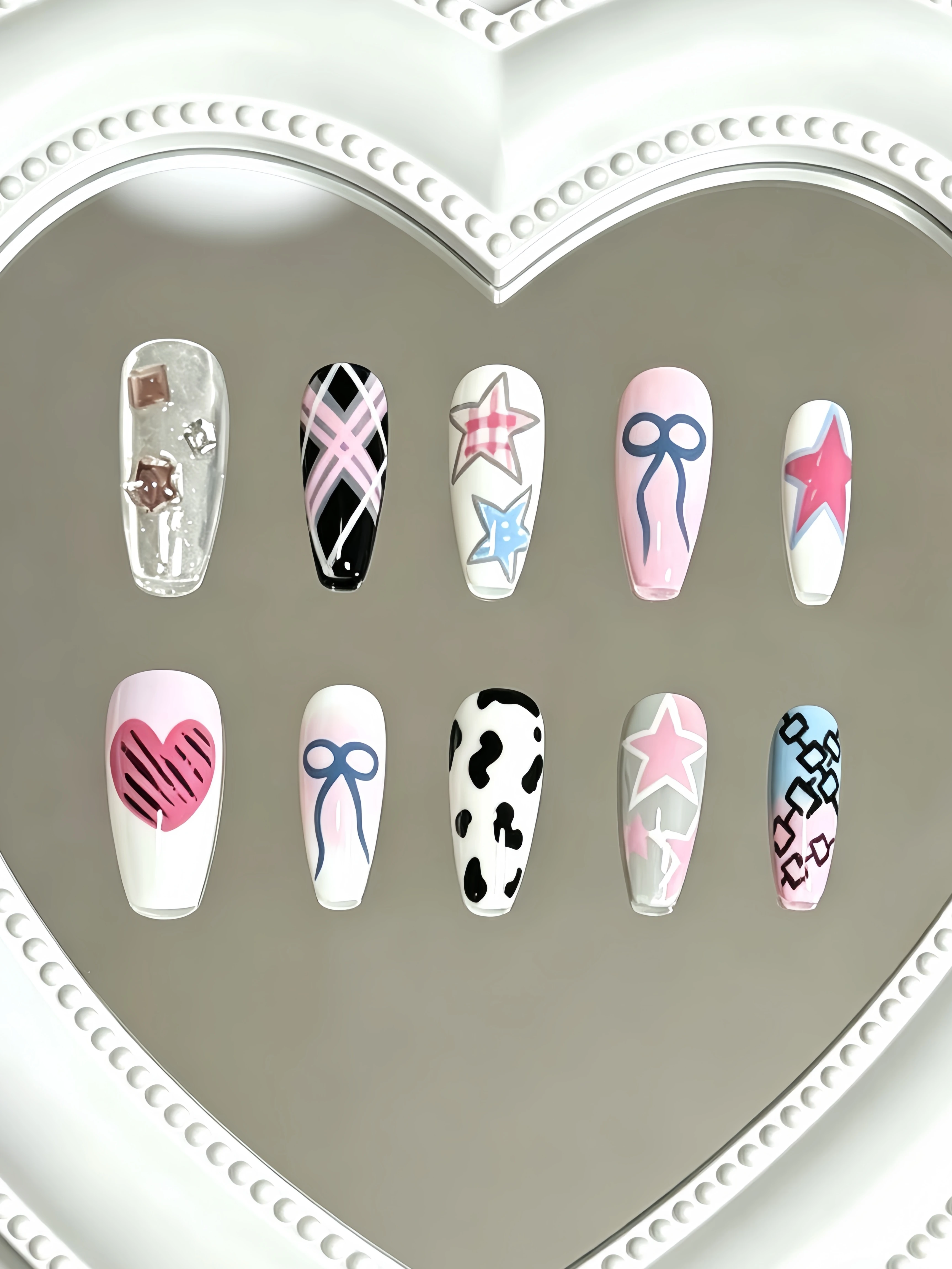 10 Pieces of Medium-Length Trapezoidal Press-On Nails, with Milky White Base, Plaid Milk Pattern, Stars, Bows, Hearts, and Graffiti, Suitable for Daily Casual Wear, Y2K Nail Art