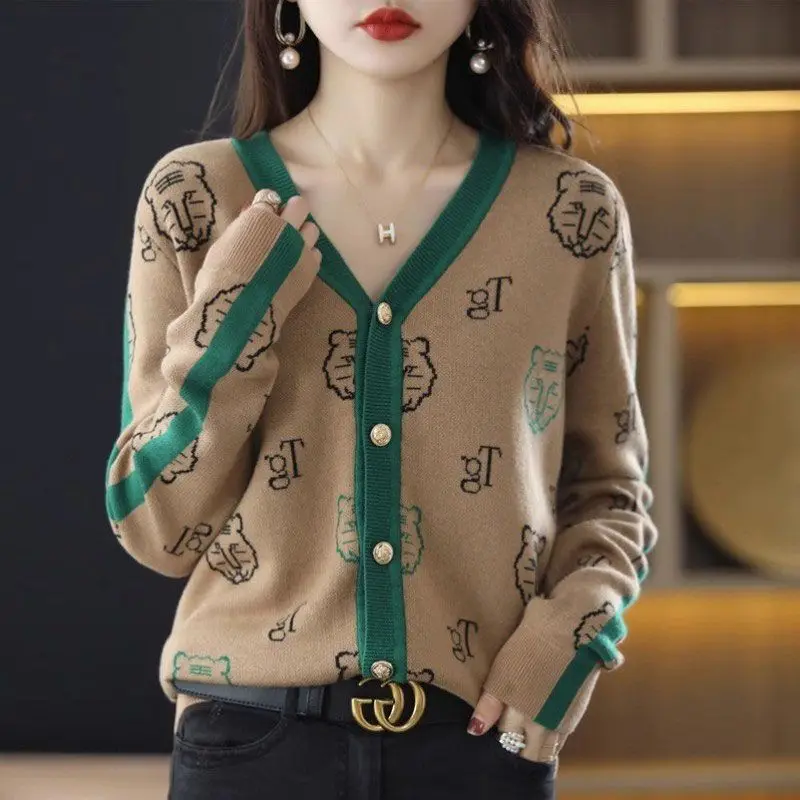 Autumn Vintage Patchwork V-neck Knitting Cardigan Ladies Fashion Letter Winter Buttons Warm Long Sleeve Sweater Coat Women\'s