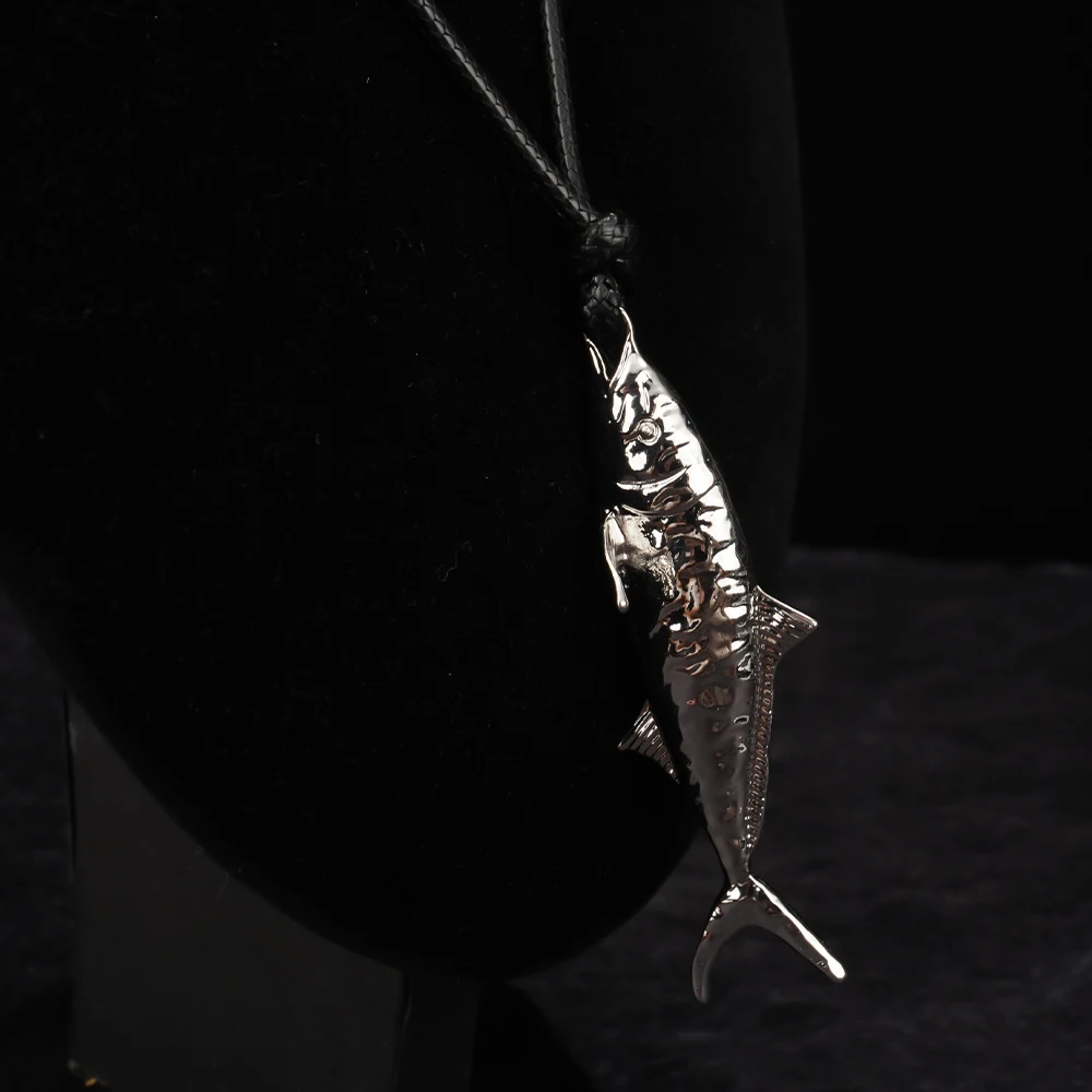 

Fish Pendant Necklace A Unique Blend Of Artistic Elegance And Elegance For Jewelry Enthusiasts For Any Occasion