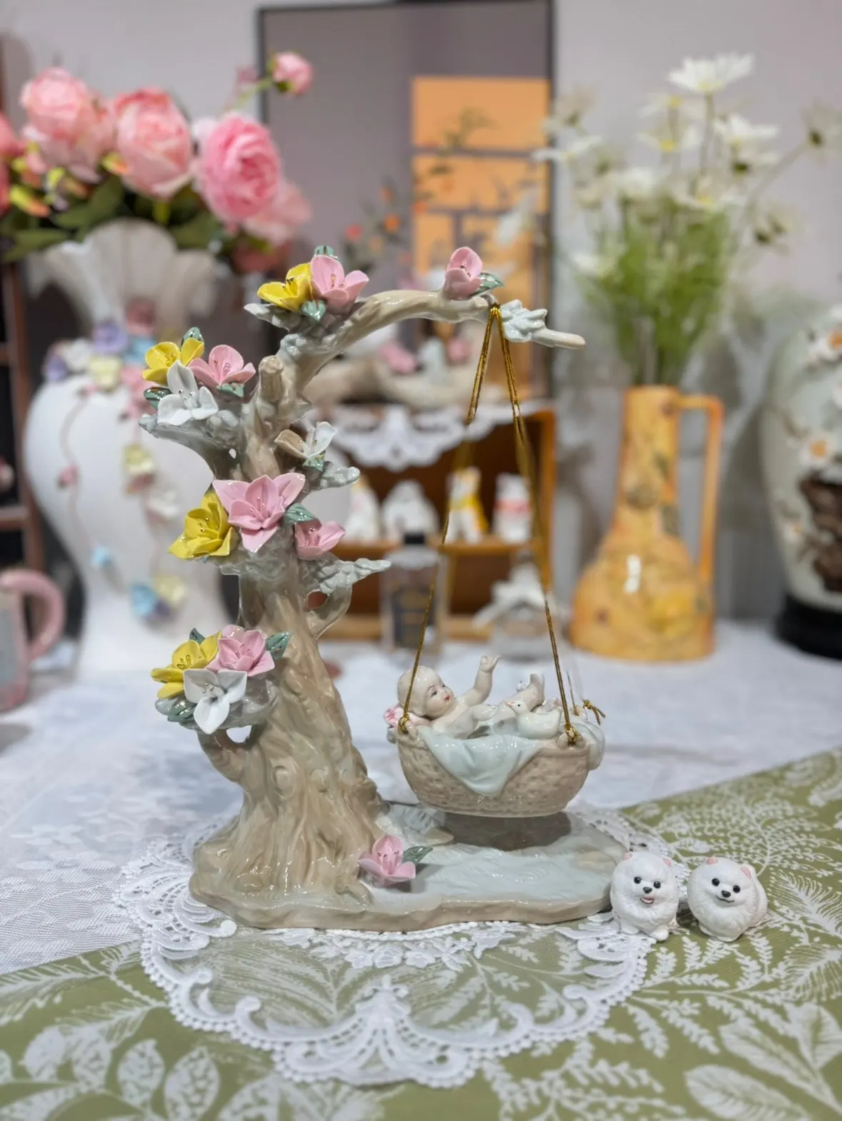 European ceramic crafts, furnishings, modern home decorations, living room figure ornaments, Western women's ornaments, gifts