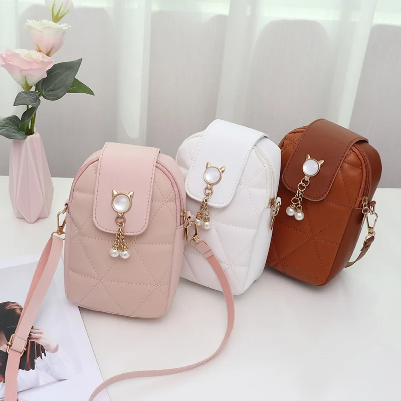 Ladies bag embroidered mobile phone casual Korean version mouth red envelope niche women's fashionable versatile shoulder bag