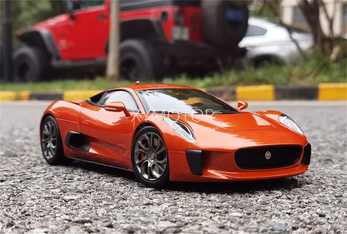 

1:18 почти реалистичная модель Jaguar C-X75 2015, металлическая литая модель автомобиля, игрушки, подарки, хобби, оранжевый дисплей, коллекционные украшения