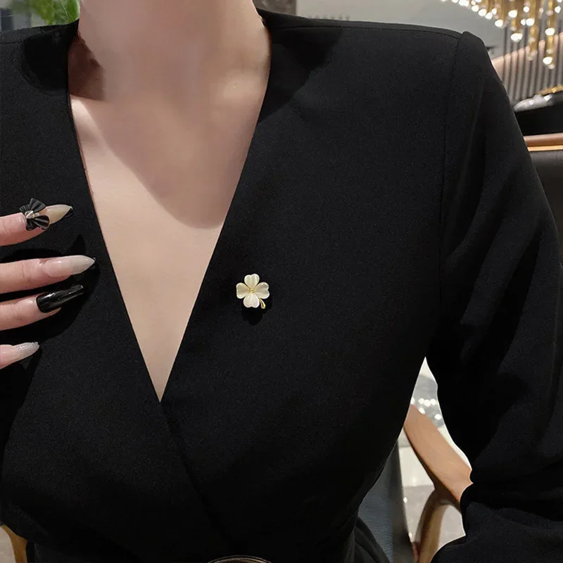 Fashion Brooch Set Flower Bow Brooches for Women Metal Anti-glare Lapel Pin Fixed Clothes Pins Sweater Coat Clothing Accessories image 5