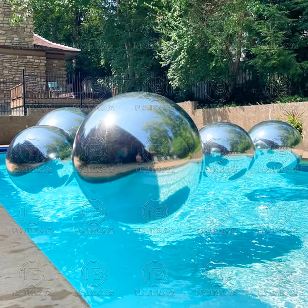 Nairbag Srebrna Dmuchana Kula Lustrzana Pływająca Duża Błyszcząca Kula Dwuwarstwowa PVC Złota Balonowa Kula Lustrzana na Dekoracje Świąteczne
