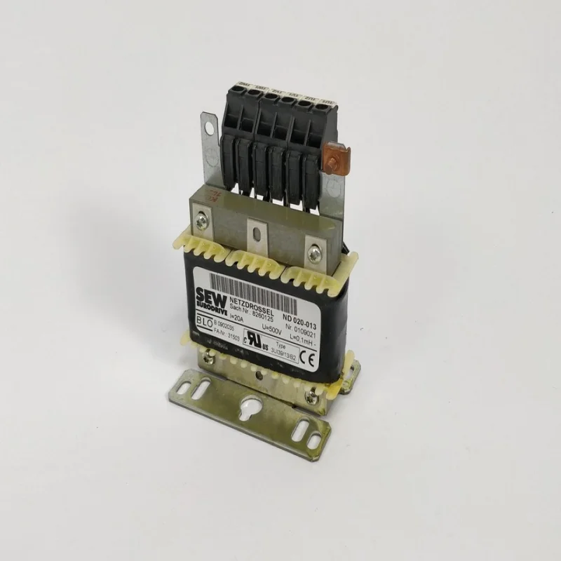 

Новый оригинальный фильтр-дроссель PLC - 8260125, тип 3UI39/13/B2 *Максимальная выгодность* В наличии