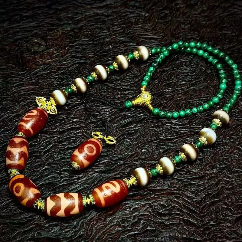 Tibetan natural authentic old mine raw agate double tiger tooth S-shaped money hook three-eye dzi bead malachite necklace