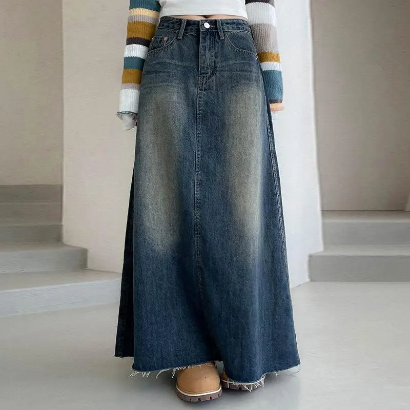 Women Vintage Washed Denim Maxi Skirt High Waist Frayed Hem Long Jean Skirt Y2K Retro Streetwear Fall Winter Bottoms