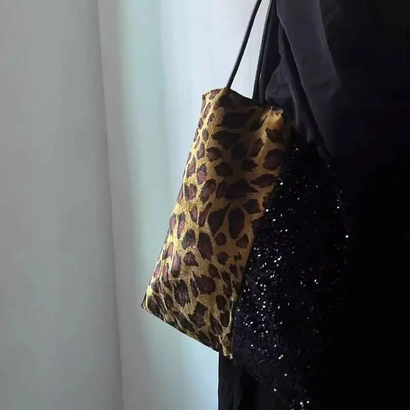 خمر ليوبارد المرقعة مطرزة حقائب كتف المرأة الجرونج هاروكو حمل الحقائب الشارع الشهير Y2k الجمالية فام حقيبة تحت الإبط #4