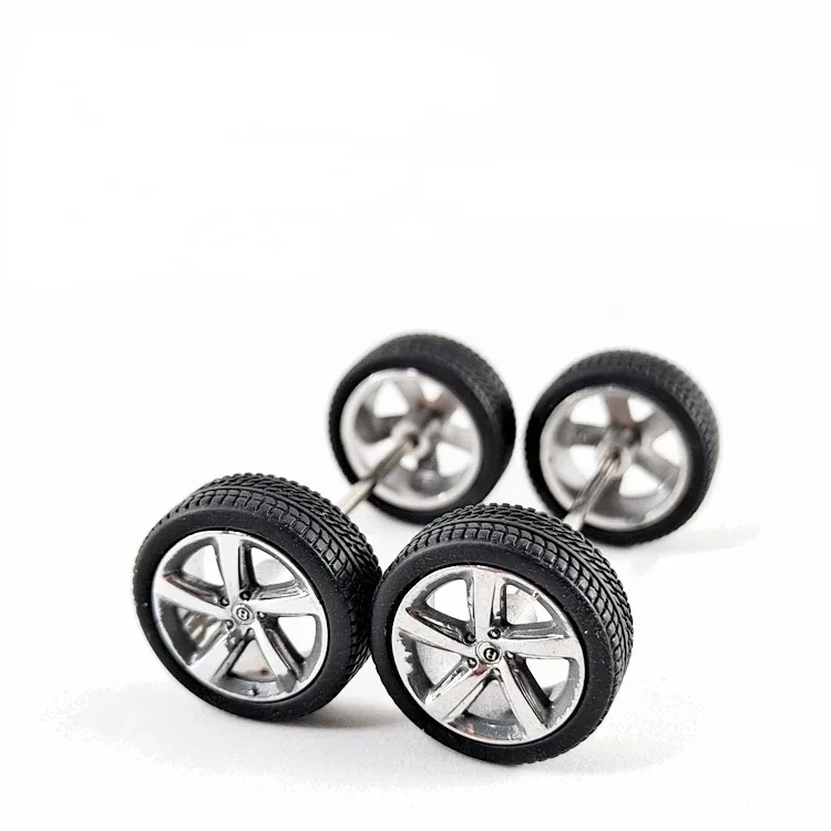 1: 43 Tire Model Wheel Outer Diameter 1.6cm Width 0.62cm Axle Length 3.7-4cm Axle Diameter 0.15cm