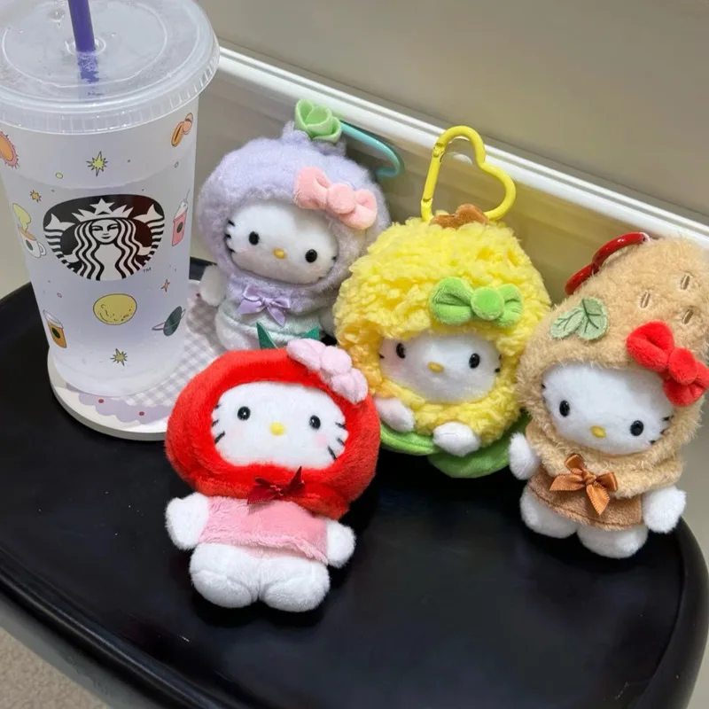 Sanrio อะนิเมะอุปกรณ์ต่อพ่วง Hello Kitty ชุดผักพวงกุญแจจี้น่ารักสาวมะเขือเทศ Hello Kitty กระเป๋าเป้สะพายหลังจี้สาวของขวัญ
