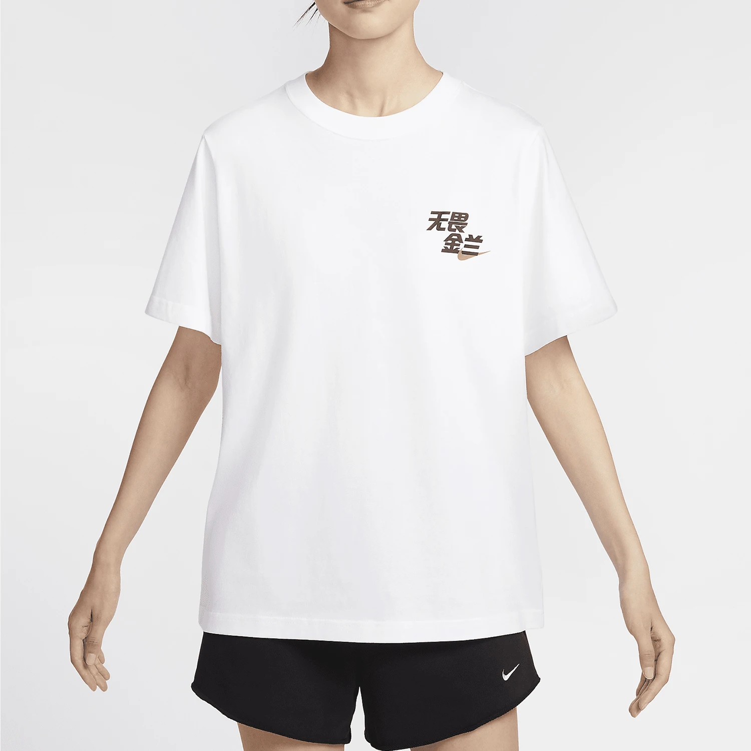 

Официальная оригинальная футболка Nike 2024, новая женская модная футболка с круглым вырезом и короткими рукавами с принтом IF1621-100