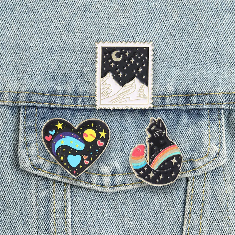 Dreamy Galaxy Enamel Pins Cosmic Rainbow Black Cat Mountain Stamp Brooches Heart Meteor Lapel Badges Moon Stars Jewelry Gift
