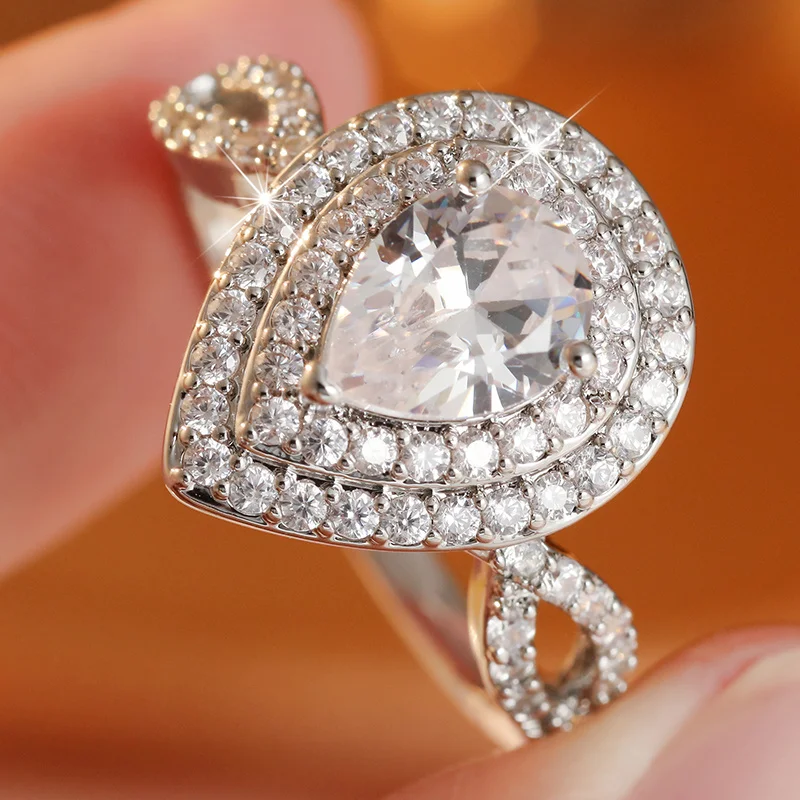 Modischer Herzförmiger Ring für Frauen, Doppellagig mit Synthetischem Zirkon Besetzt, Luxuriöser Ring, Romantischer Schmuck, Geschenk