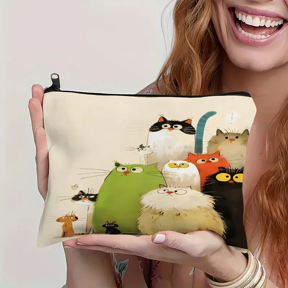 1PC Cartoon Cats Cosmetic Bag Landscape Print Stylish Makeup Travel Organizer Gift Lightweight Coin Purse for Women