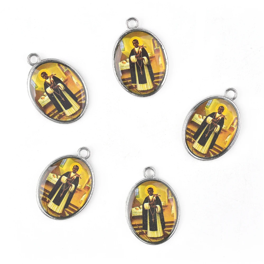 قلادة سان مارتن دي بوريس بيرو ليما باترون سانت العدالة الاجتماعية الوئام العنقي سانت ريتا من الصلاة المستحيلة لنا