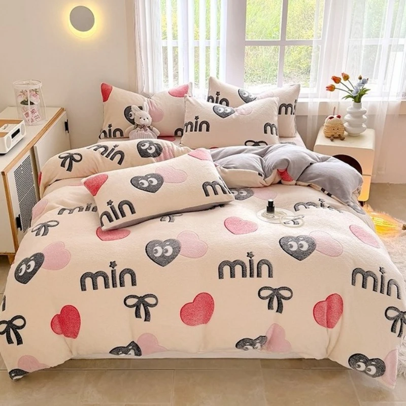 

The 2025 New Autumn and Winter Snowflake Fleece Quilt Cover Thickened Warm Milk Velvet Duvet Cover Skin-friendly Bedding