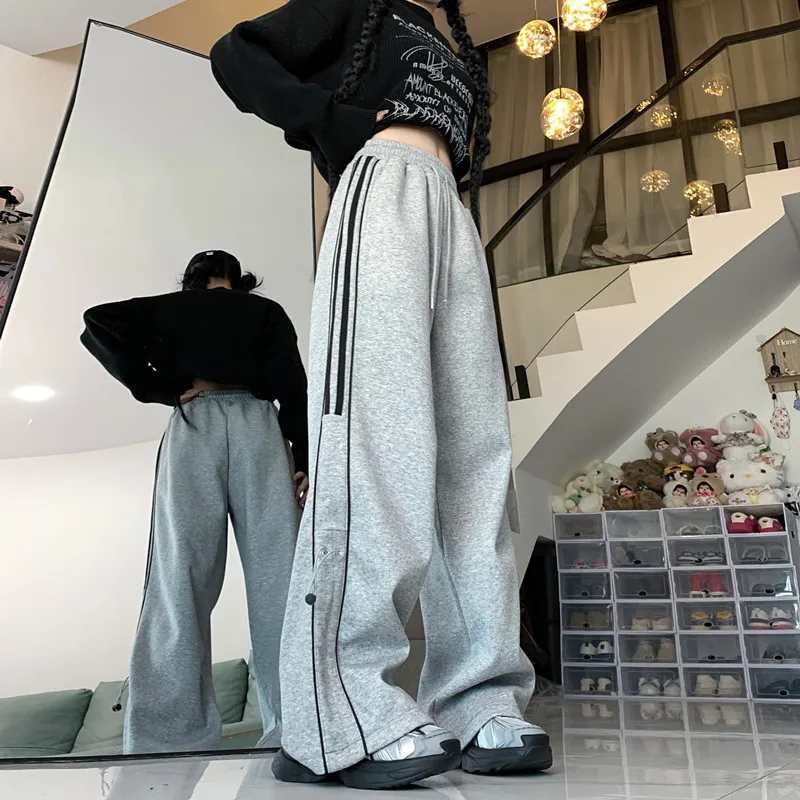 

Women Grey Cargo Pants Streetwear High Waist American Wide Leg Pants Y2K Fashion Female Winter Black Stripe Straight Trousers