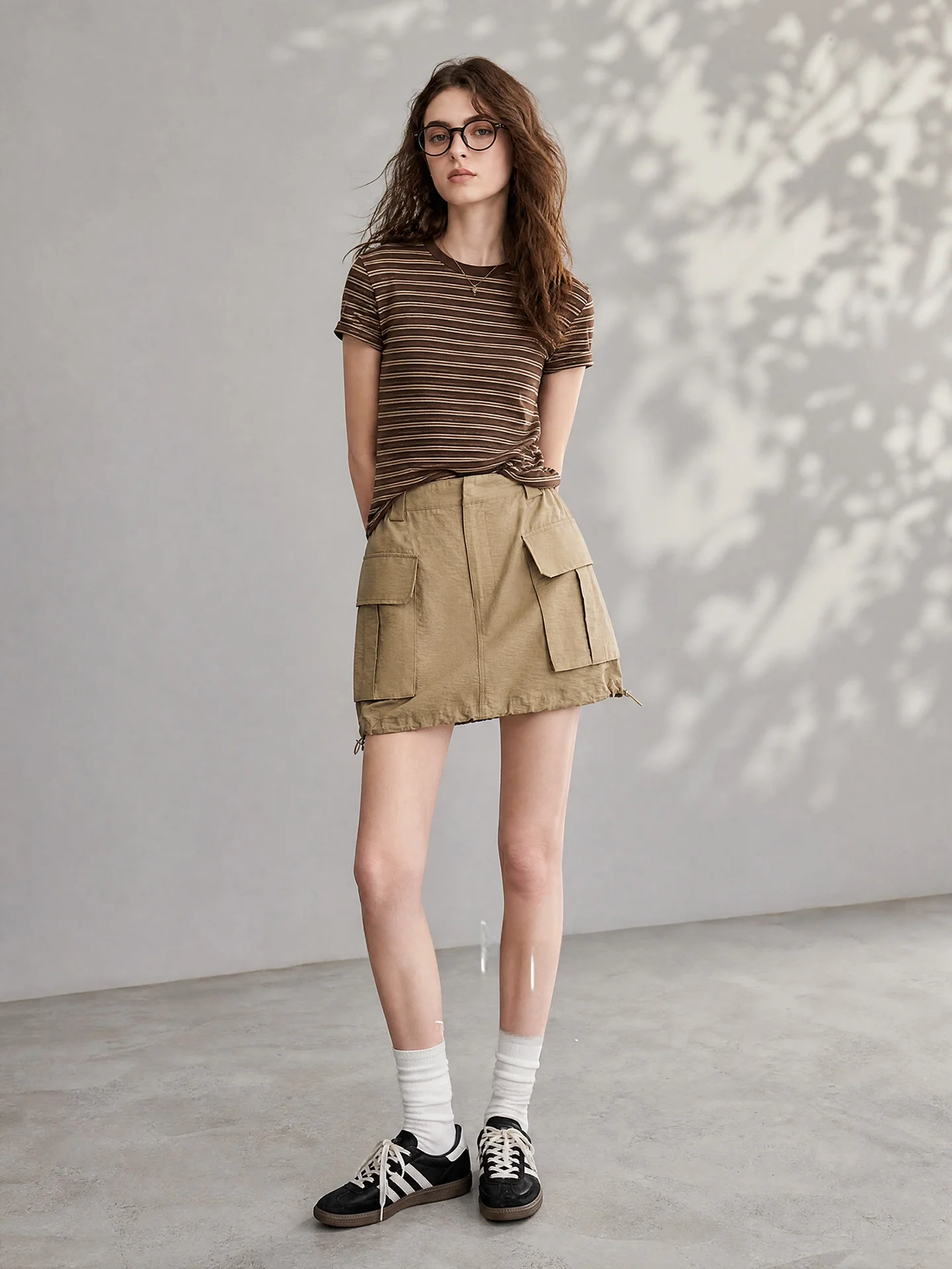

HUAAPPUW Workwear Style High Waist Half Skirt with Big Pockets Pure Color Short Skirt for Women Lightweight Office Wear