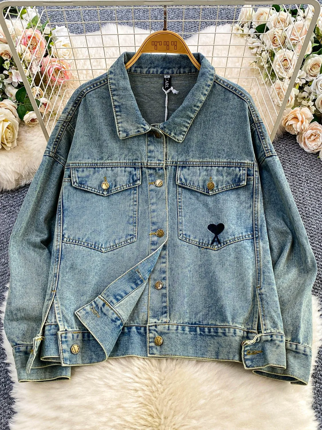 

Slimming Blue Vintage Embroidered Long Sve Denim Jaet Loose Fit Turn-down Collar Button-up Outerwear for Women Spring Au...