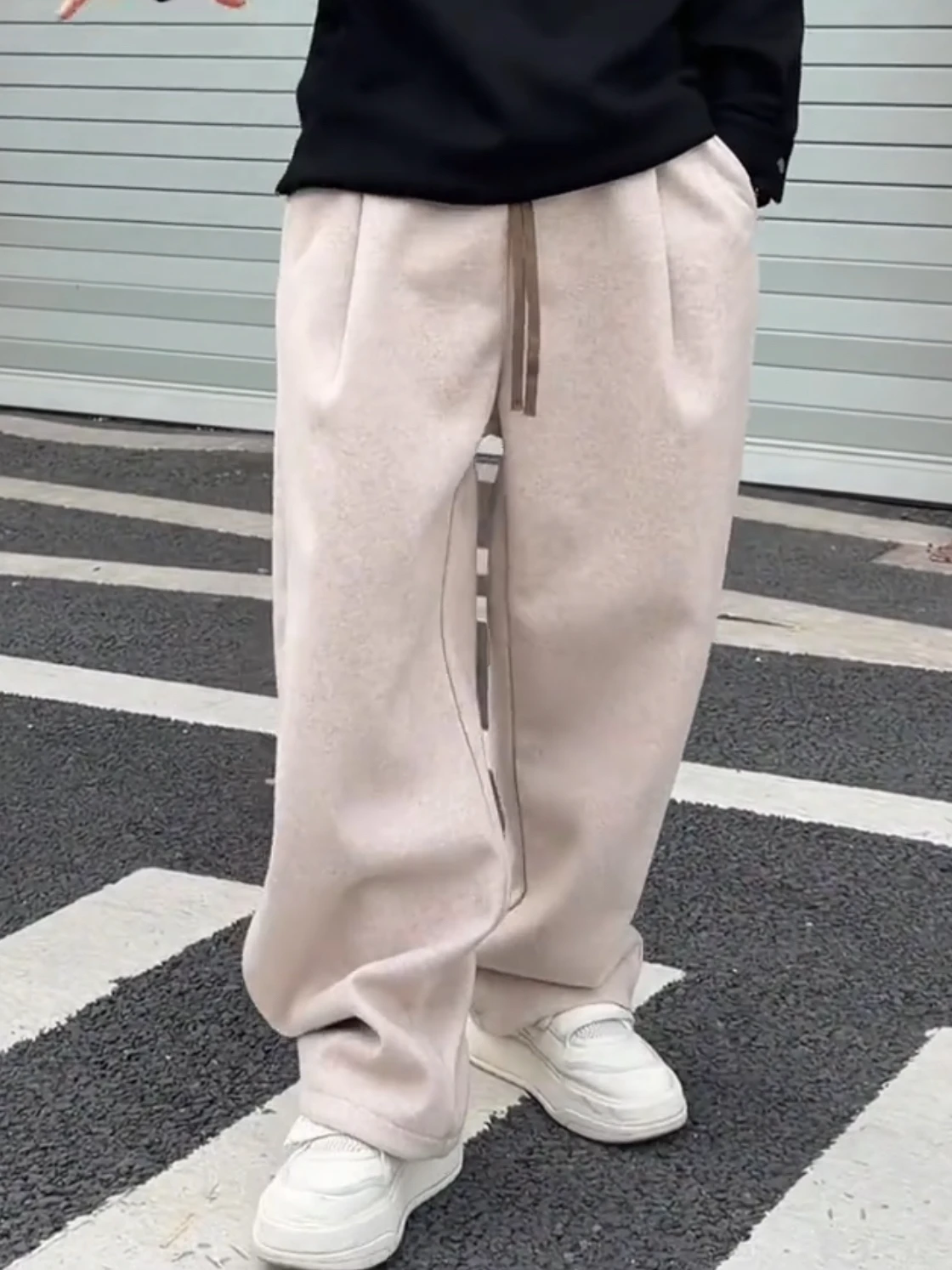 

Мужские зимние новые шерстяные повседневные брюки из струящейся ткани свободного кроя, удобные прямые брюки для ежедневной носки