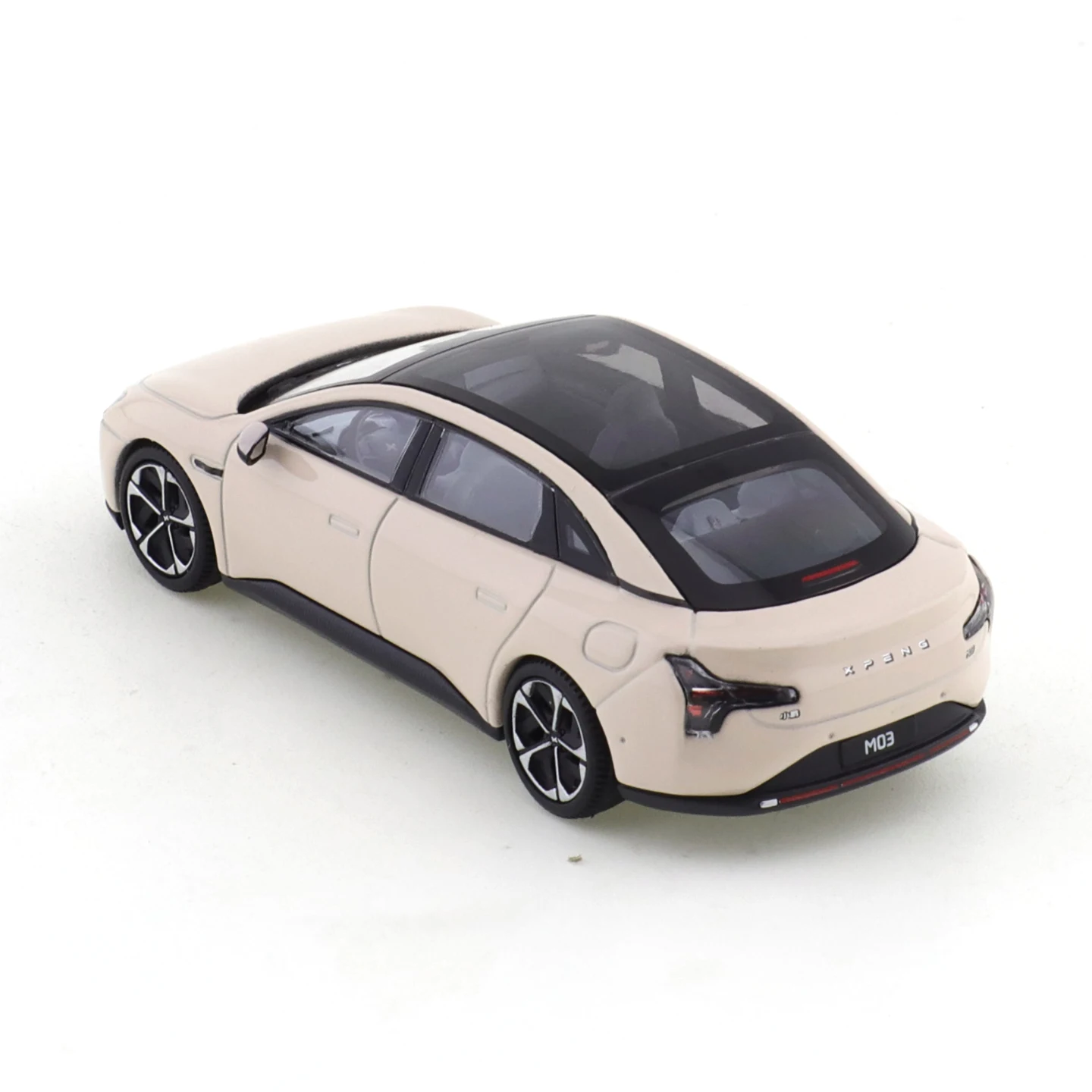 รถของเล่น XCARTOYS ขนาด 1/64 รุ่น XPENG MONA M03 ผลิตจากโลหะผสม ของเล่นรถยนต์แบบหล่อขึ้นรูป ของขวัญคริสต์มาสสำหรับเด็กผู้ชาย