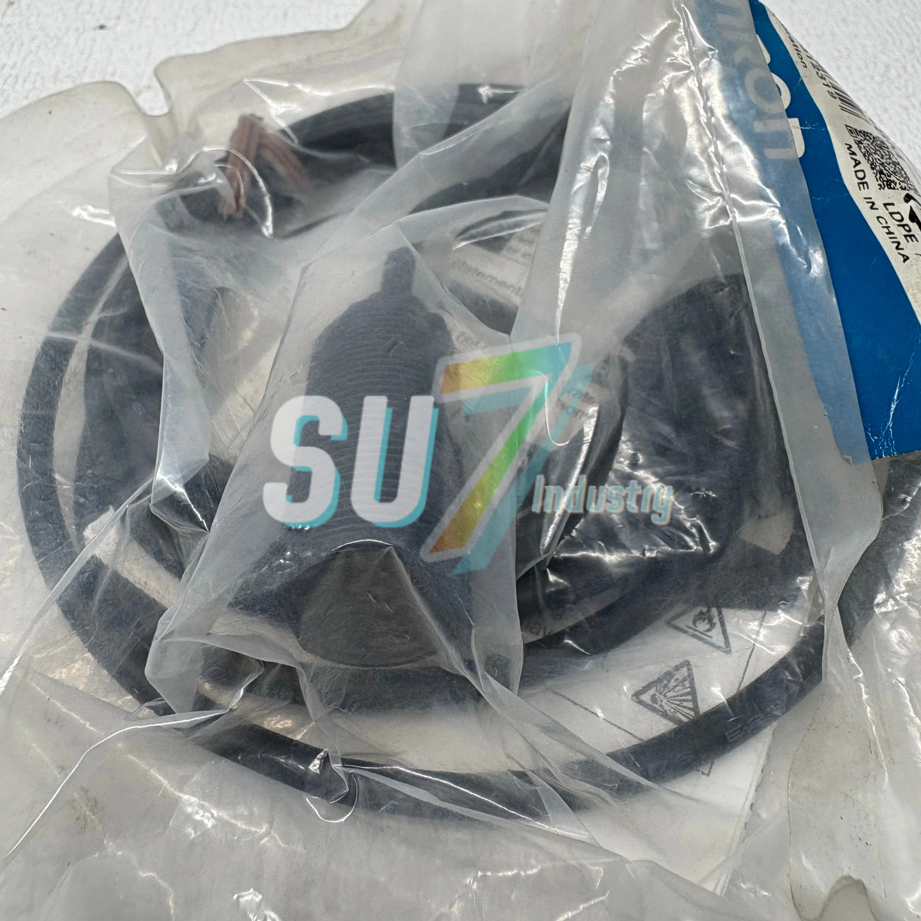 E3FA-DN11   New Original  Photoelectric Sensor