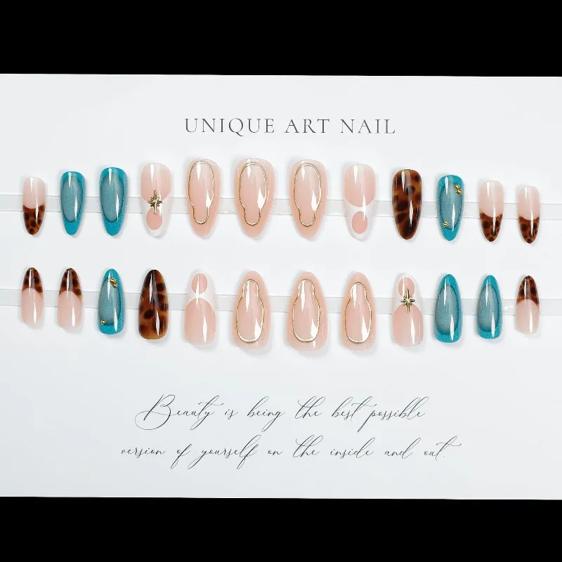 레오파드 프린트 네일 패치 레트로 탈부착 가능한 네일 입체적인 불규칙한 금장식 프렌치 웨어링 네일 패치