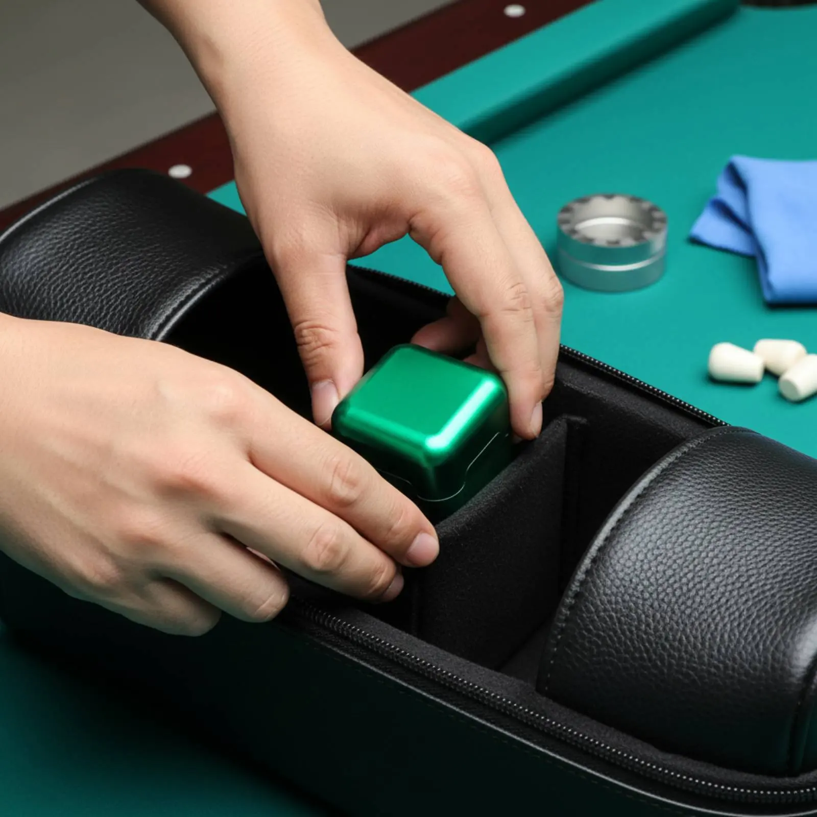 

Billiard Chalk Box Metal Billiard Cue Chalk Box for Indoor