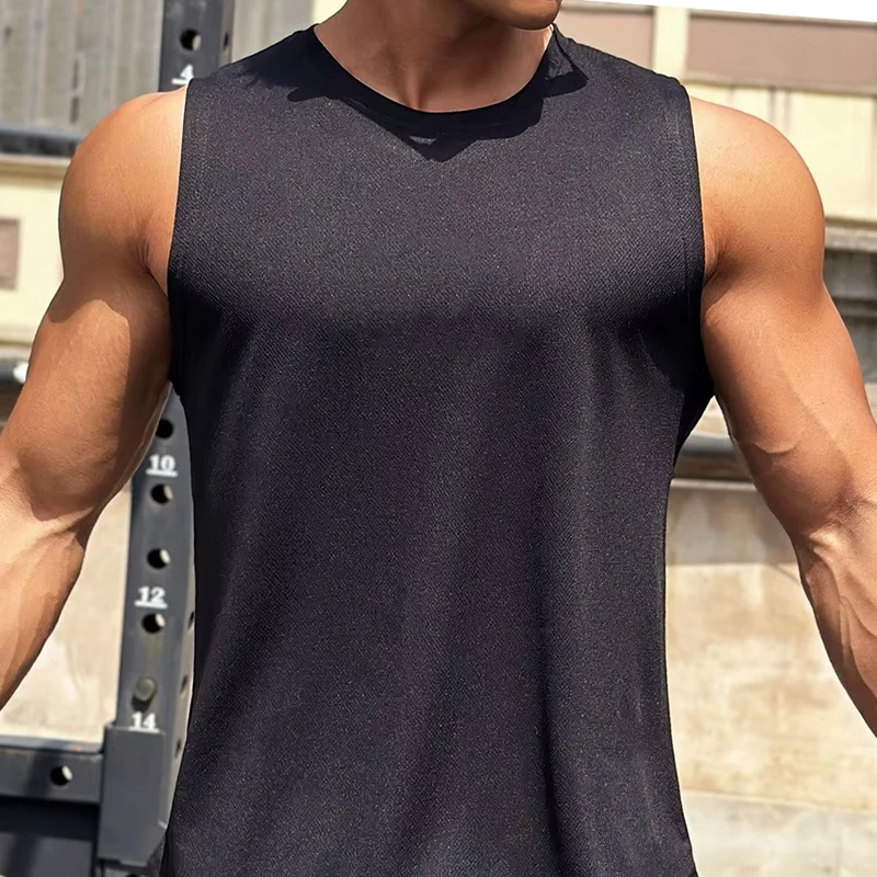 

Новинка лета: мужская спортивная майка с круглым вырезом и сетчатой вставкой, быстросохнущая, для фитнеса, плавания и бега