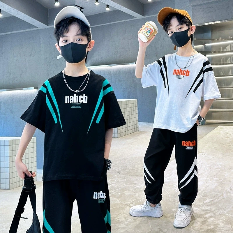 Image of Sommer-Sportset für Jungen mit coolem Lightning-Print, 4–14 Jahre, kurzärmeliges, modisches T-Shirt mit Buchstabenmuster und Hose, lässiger 2-teiliger Kinder-Trainingsanzug