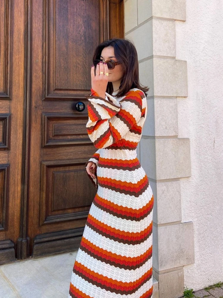WeiYao-vestido de punto de algodón con espalda descubierta para mujer, traje a rayas de manga larga con cuello redondo, corte ondulado, estilo de vacaciones, otoño